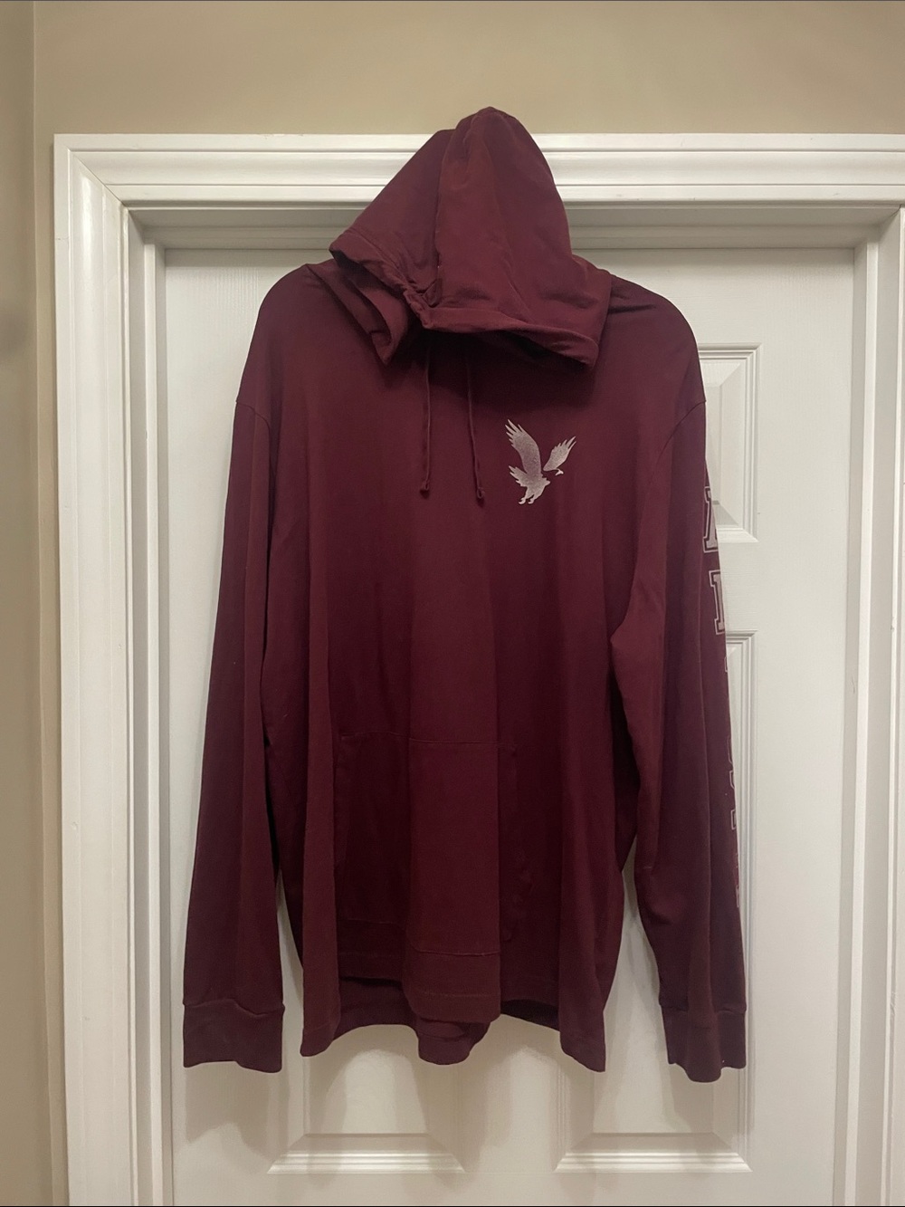 American Eagle Outfitters Maroon Pullover lightweight long Hoodie with Eagle